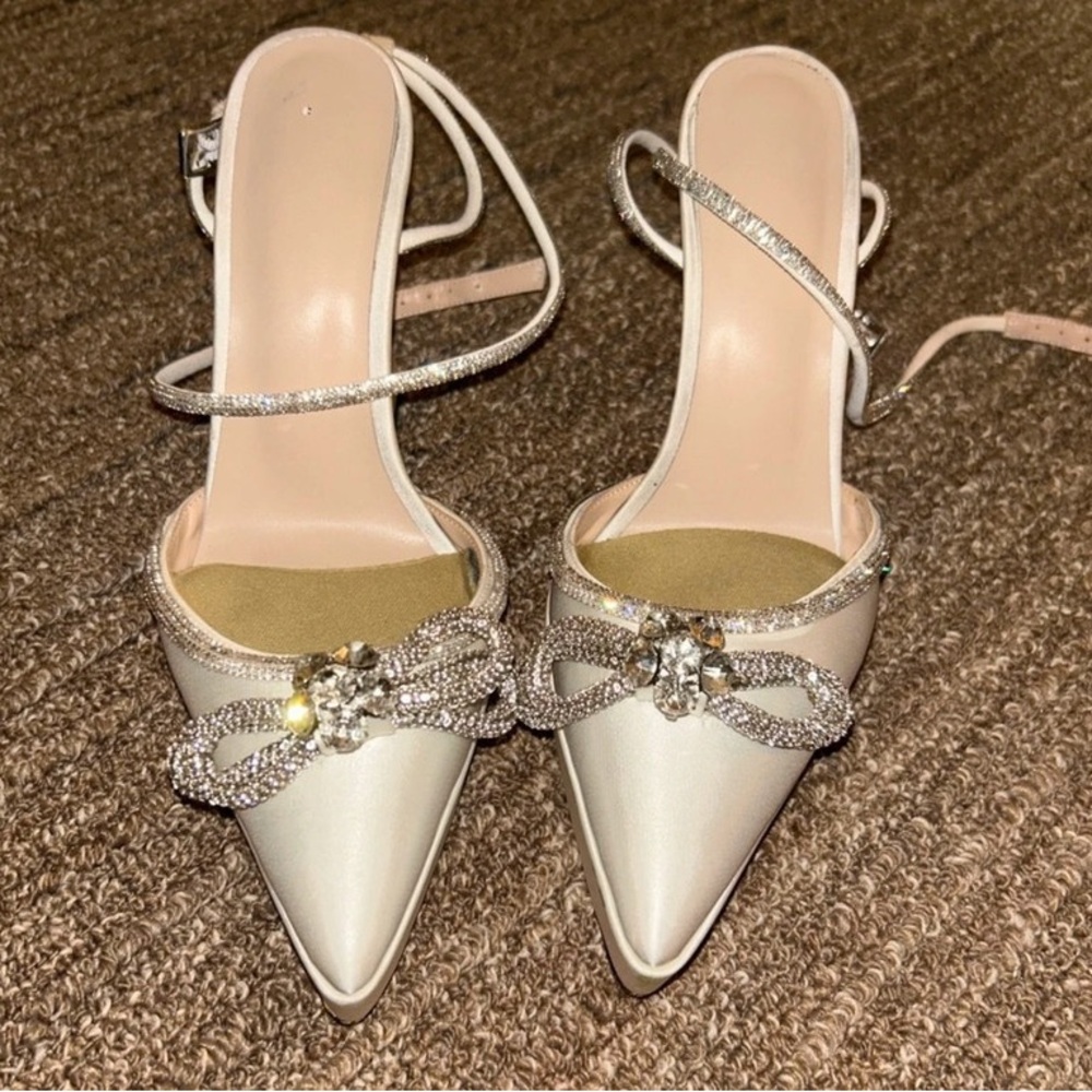 Cream Rhinestone Embellished Heels for Formal Occasions